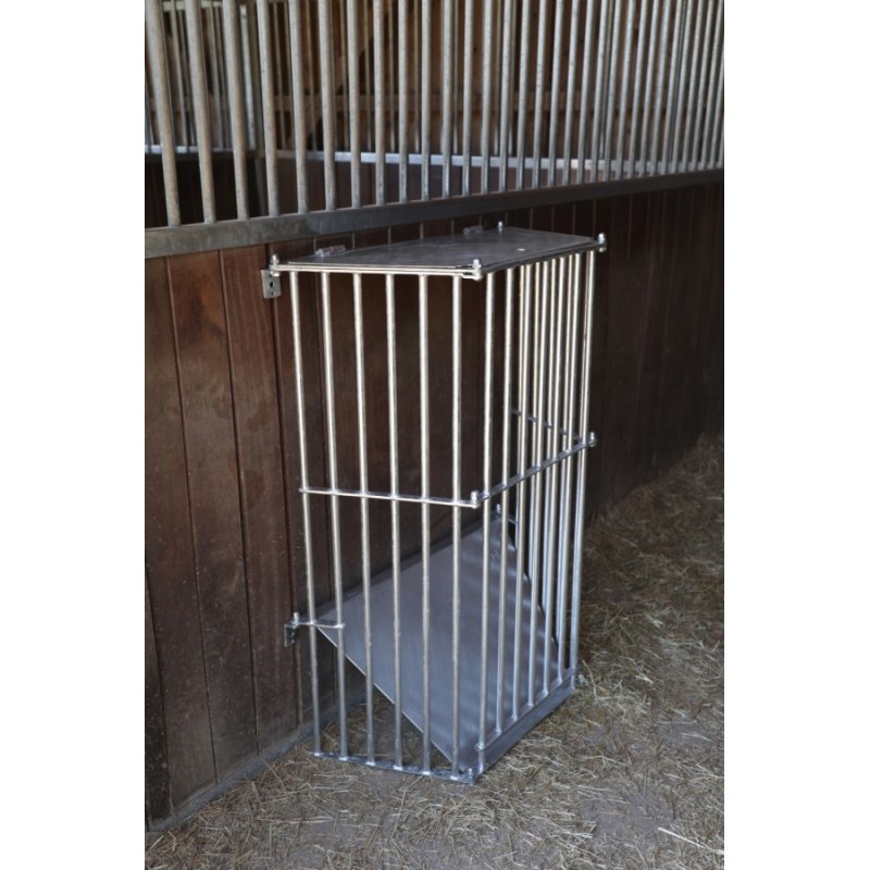 Stenske jasli za seno SlowFeed Plus