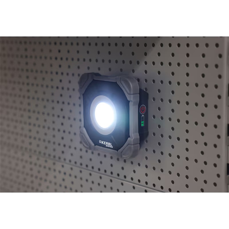 Mobilni LED reflektor