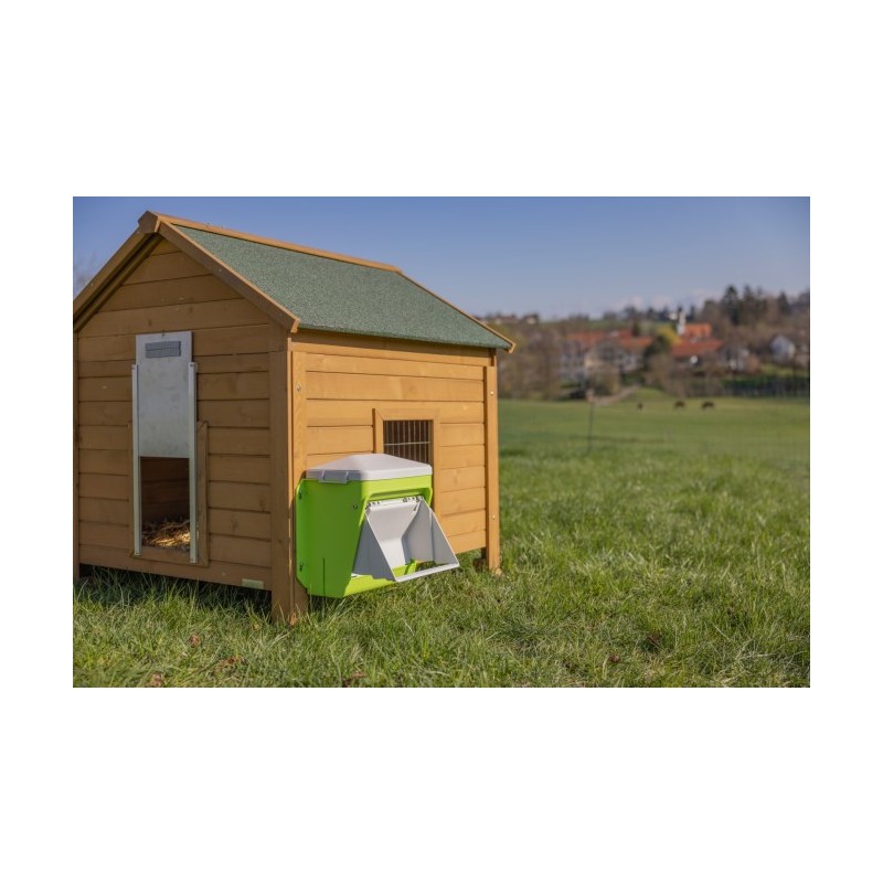 SmartCoop krmni avtomat z zaščitno loputo