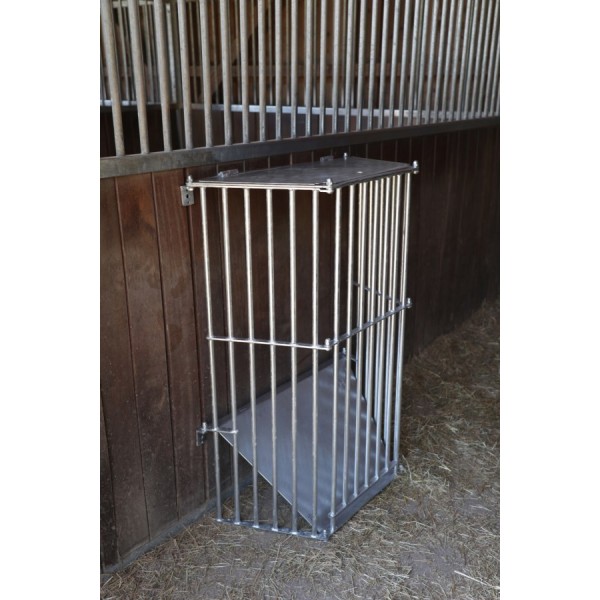 Stenske jasli za seno SlowFeed Plus