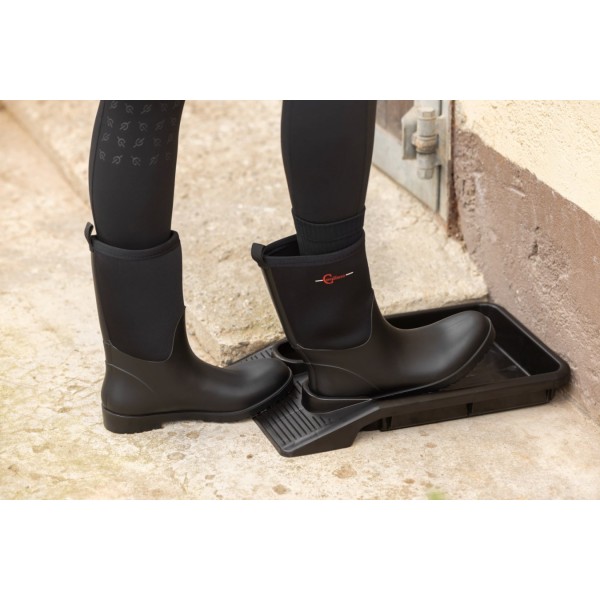 Posoda za sezuvanje čevljev/škornjev EasyOut