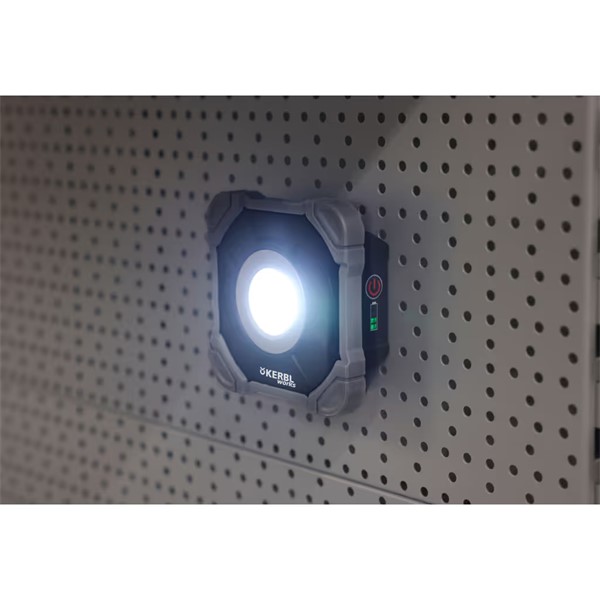 Mobilni LED reflektor