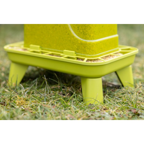 Krmni avtomat z opornimi nogami