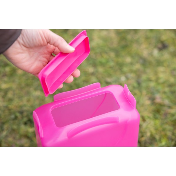 Krmni avtomat z opornimi nogami