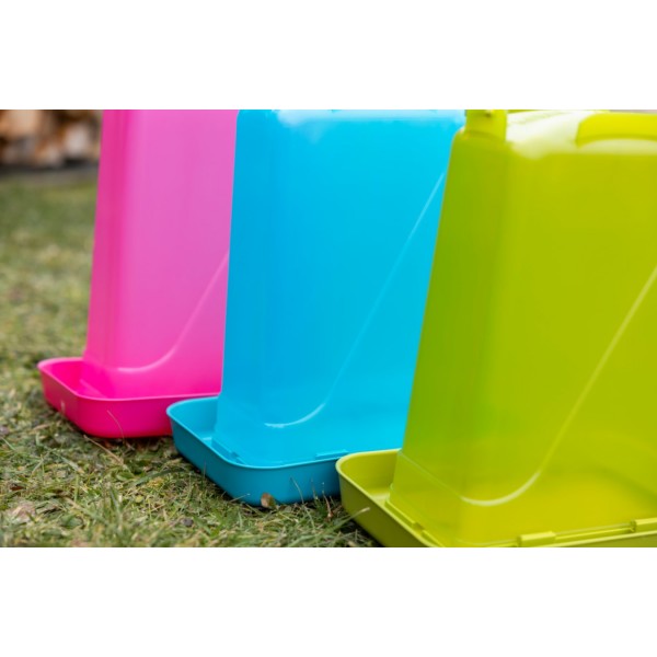 Krmni avtomat z opornimi nogami